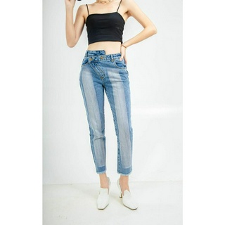 Quần Jeans cài lệch mài TT CCHAT