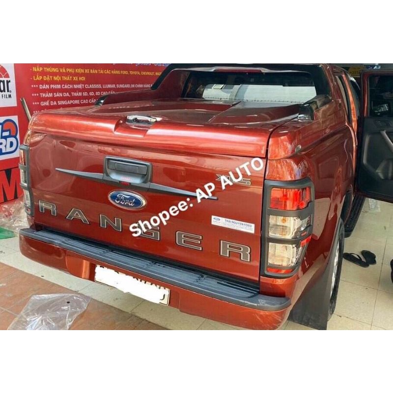 ỐP TAY MỞ CỐP FORD RANGER 2016 - 2021 nhựa ABS cao cấp