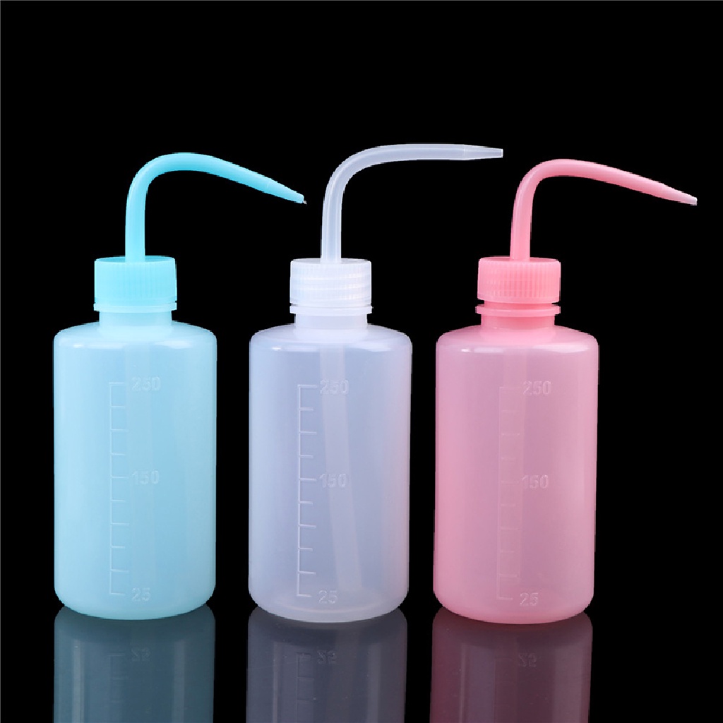 Bình Xịt Hình Xăm Bằng Nhựa 250ml Không Phun Sương [alasuo1]