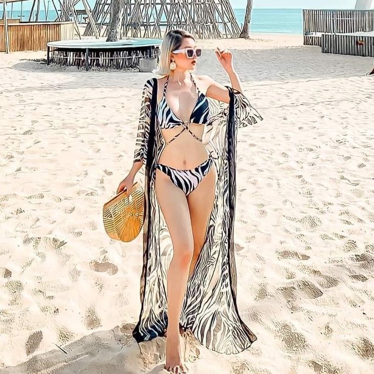 BIKINI 2 MẢNH HỌA TIẾT NGỰA VẰN KÈM ÁO KHOÁC CAO CẤP BIKINISTORE | BigBuy360 - bigbuy360.vn