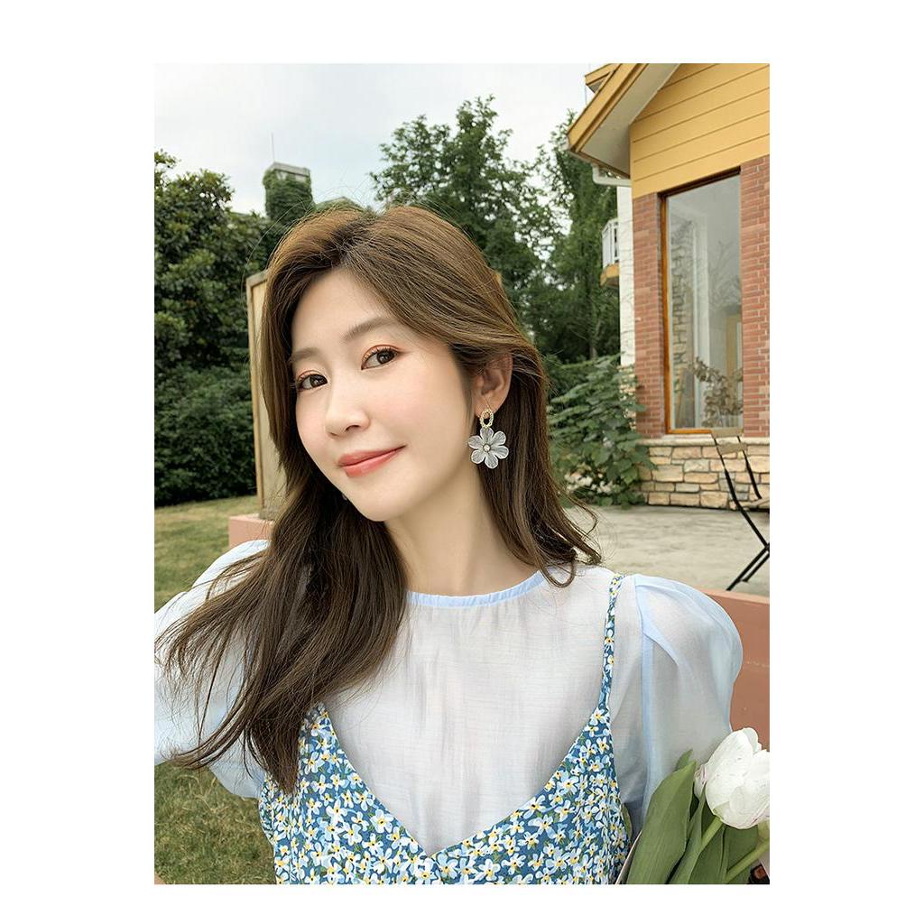 Bông tai trang trí hình hoa xinh xắn dành cho nữ