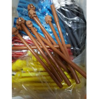 Bút bt21 mix 25 cây mực xanh và 25 cây mực đen.200k