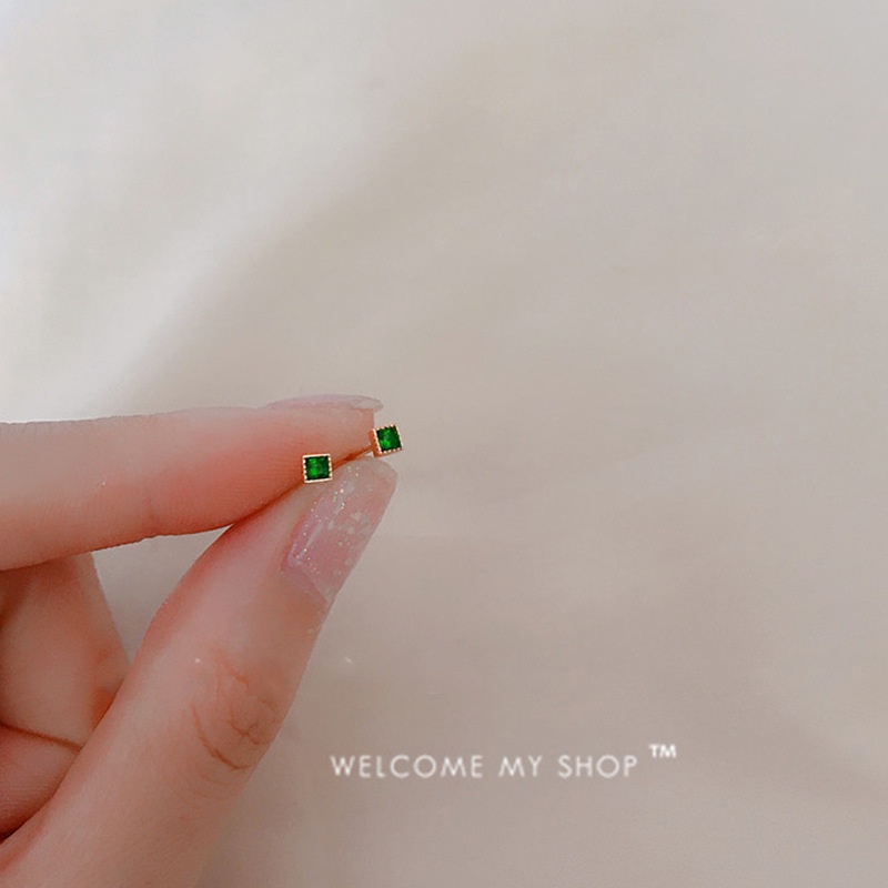 Bông Tai Mạ Bạc 925 Hình Vuông Đính Ngọc Lục Bảo Thiết Kế Đơn Giản