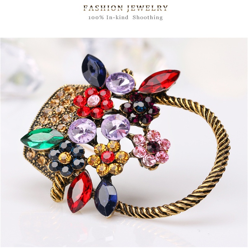 Ghim Cài Áo Hình Giỏ Hoa Đính Đá Xinh Xắn