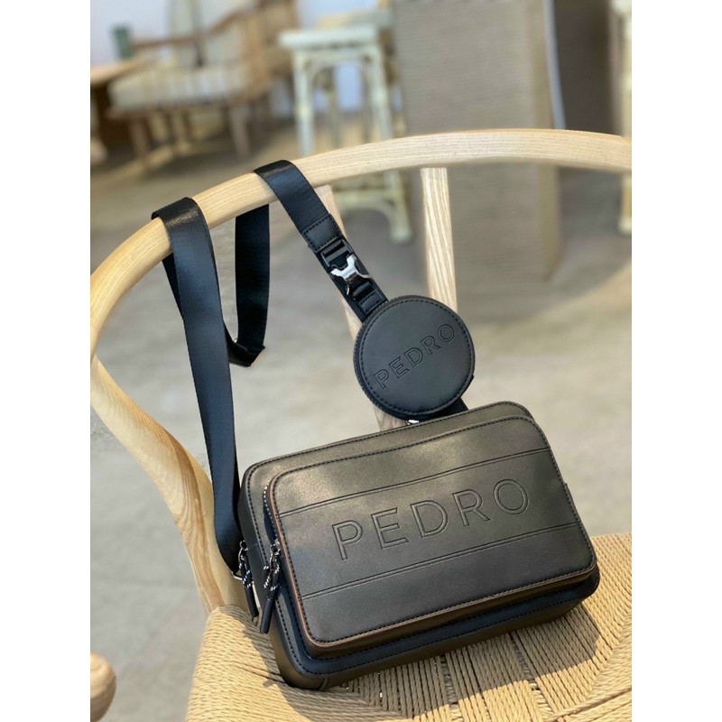 Túi đeo chéo for him in black P.e.d.rio