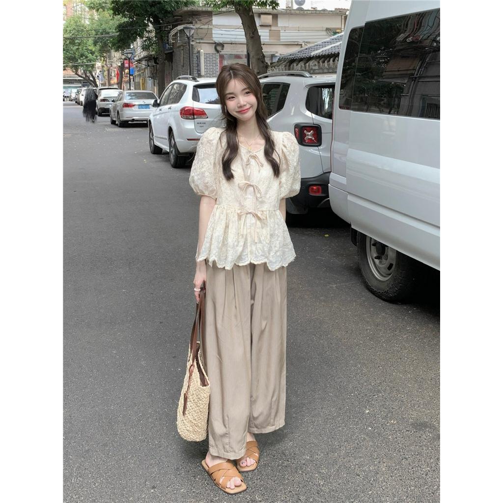 Bộ Áo Sơ Mi Ngắn Tay Thêu Hoa + Quần Ống Rộng Lưng Cao Xinh Xắn 62373