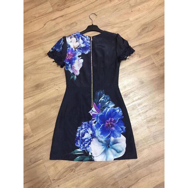 Đầm hoa viền ren Oais