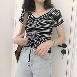 áo thun rút dọc trước ngực