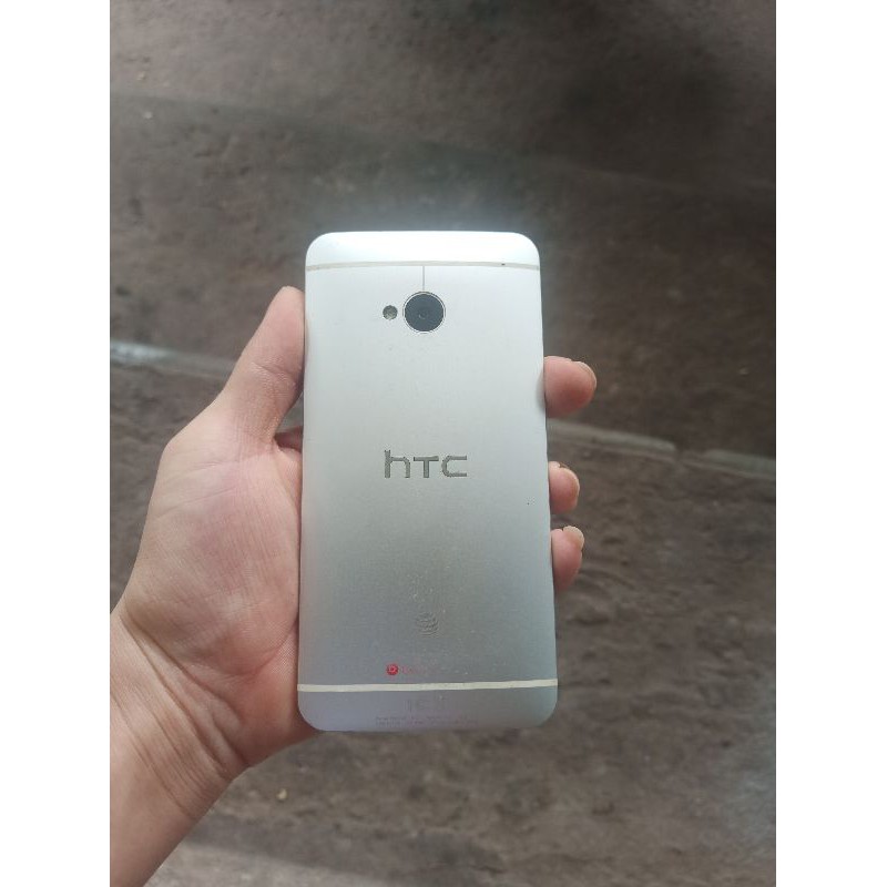 Điện thoại HTC one m7