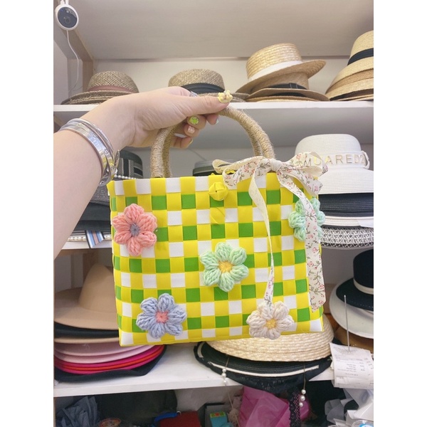 Giỏ xách đính hoa xinh xắn túi đan Handmade