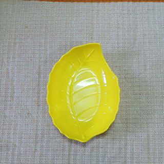 Đĩa nhựa phíp hình lá (13x20cm)