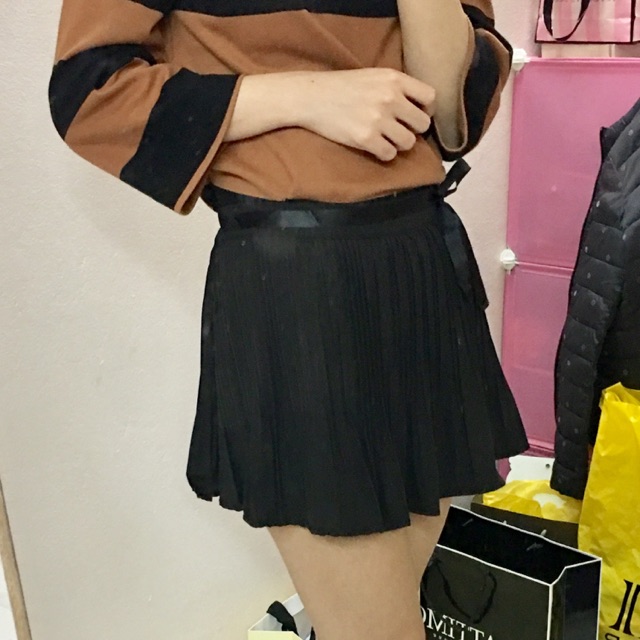 Chân váy xếp li