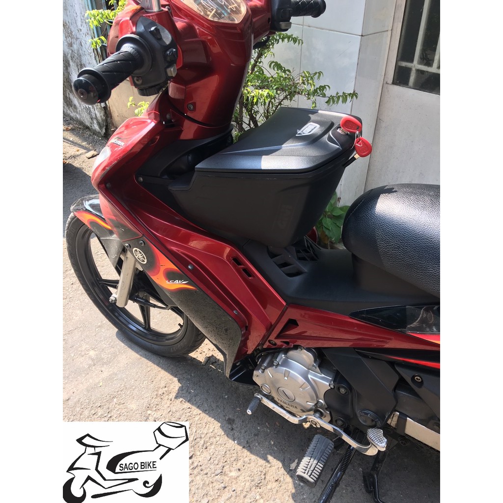 Thùng giữa Exciter 2009, thùng Givi G10N kèm bát chuẩn theo xe, hàng Givi chính hãng, bảo hành 2 năm