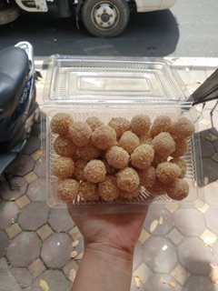 Nem chua bi lăn bột