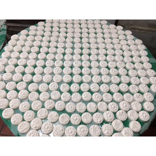 Bánh in bột nếp nhân dừa non