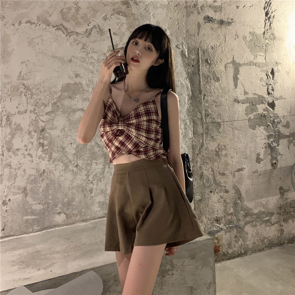 Món Áo Hai Dây + Quần Short Lưng Cao Ống Rộng Xếp Ly Họa Tiết Sọc Ca Rô Thời Trang Mùa Hè Mới Cho Nữ S2021 | BigBuy360 - bigbuy360.vn