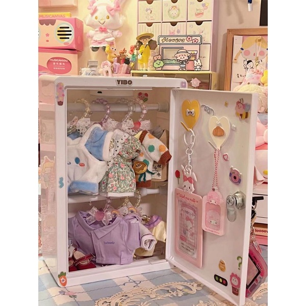 Tủ khóa trắng để bàn