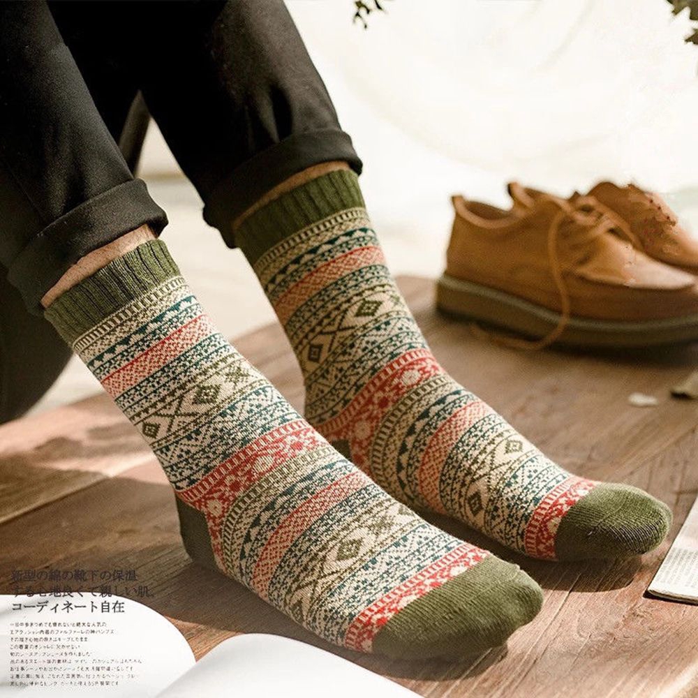 Đôi tất cotton thời trang họa tiết dân tộc độc đáo cho nam