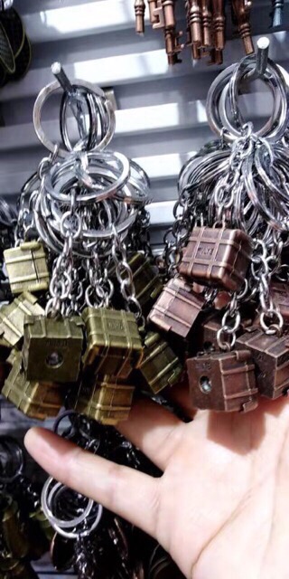 Móc khoá pubg giao ngẫu nhiên giá sỉ