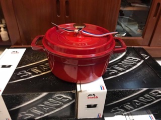 Nồi gang đúc Staub nhập từ Đức
