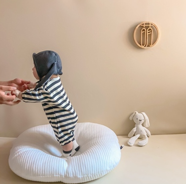 Áo liền quần họa tiết sọc dài và mũ thỏ đáng yêu mùa thu cho trẻ sơ sinh