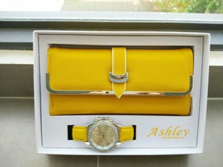 Bộ đồng hồ và ví Ashley nhập từ Mỹ