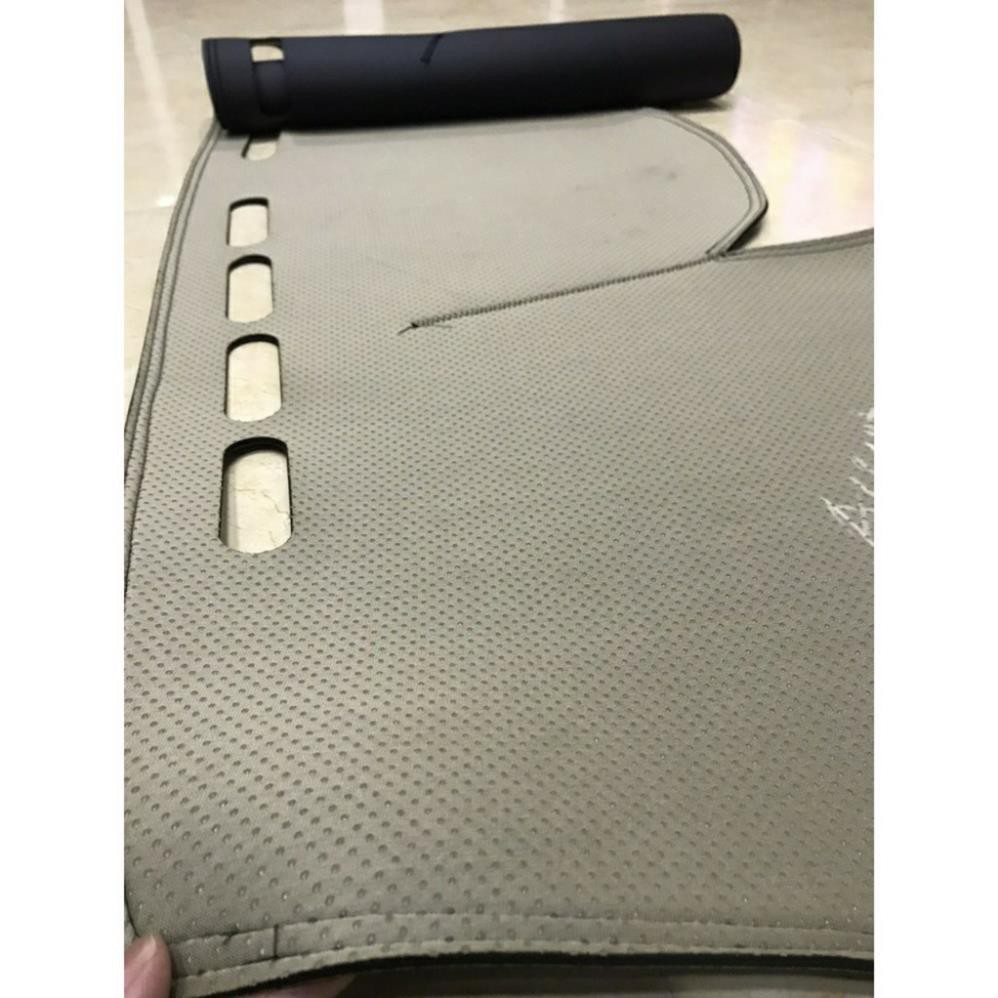 Thảm Taplo Da Hilux 2015 - 2021 Da Carbon cao cấp