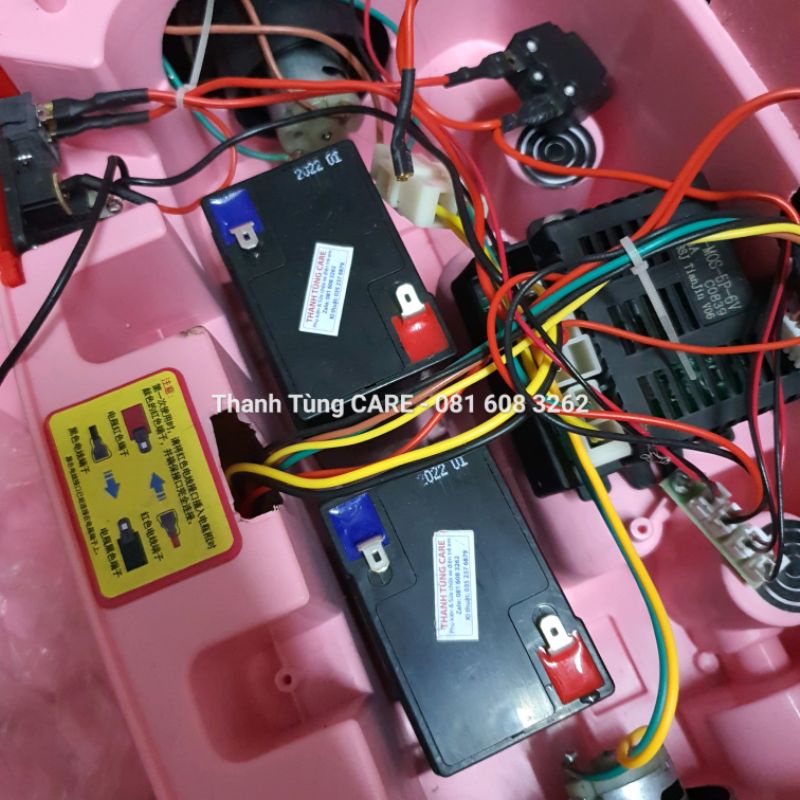 Cụm rắc cắm Nguồn + Cổng sạc + Cầu chì cho xe điện trẻ e 6V & 12V