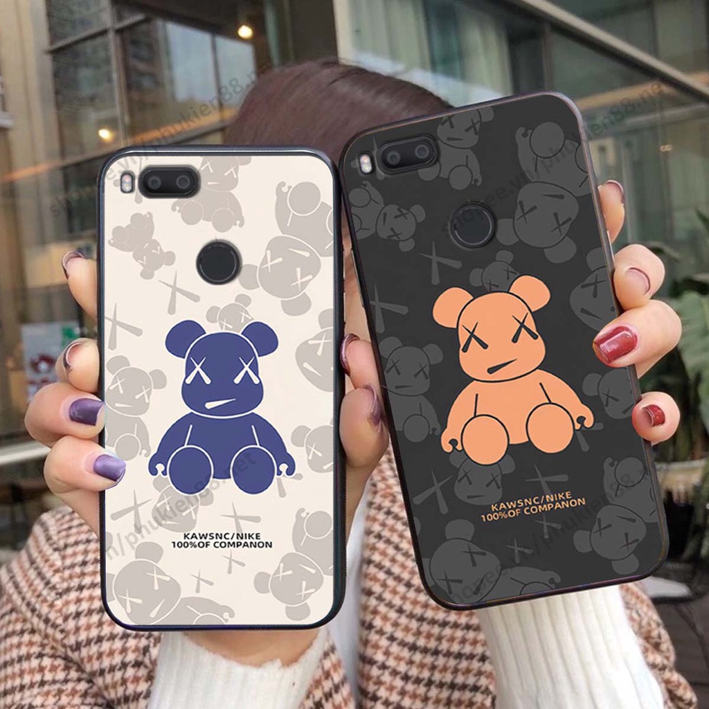 Ốp lưng Xiaomi Mi A1 hình Robot Bear, Kawsnc bảo vệ điện thoại