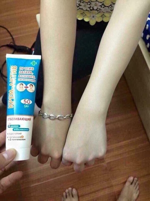 Kem Chống Nắng Nga SPF50 Lên Tone Da