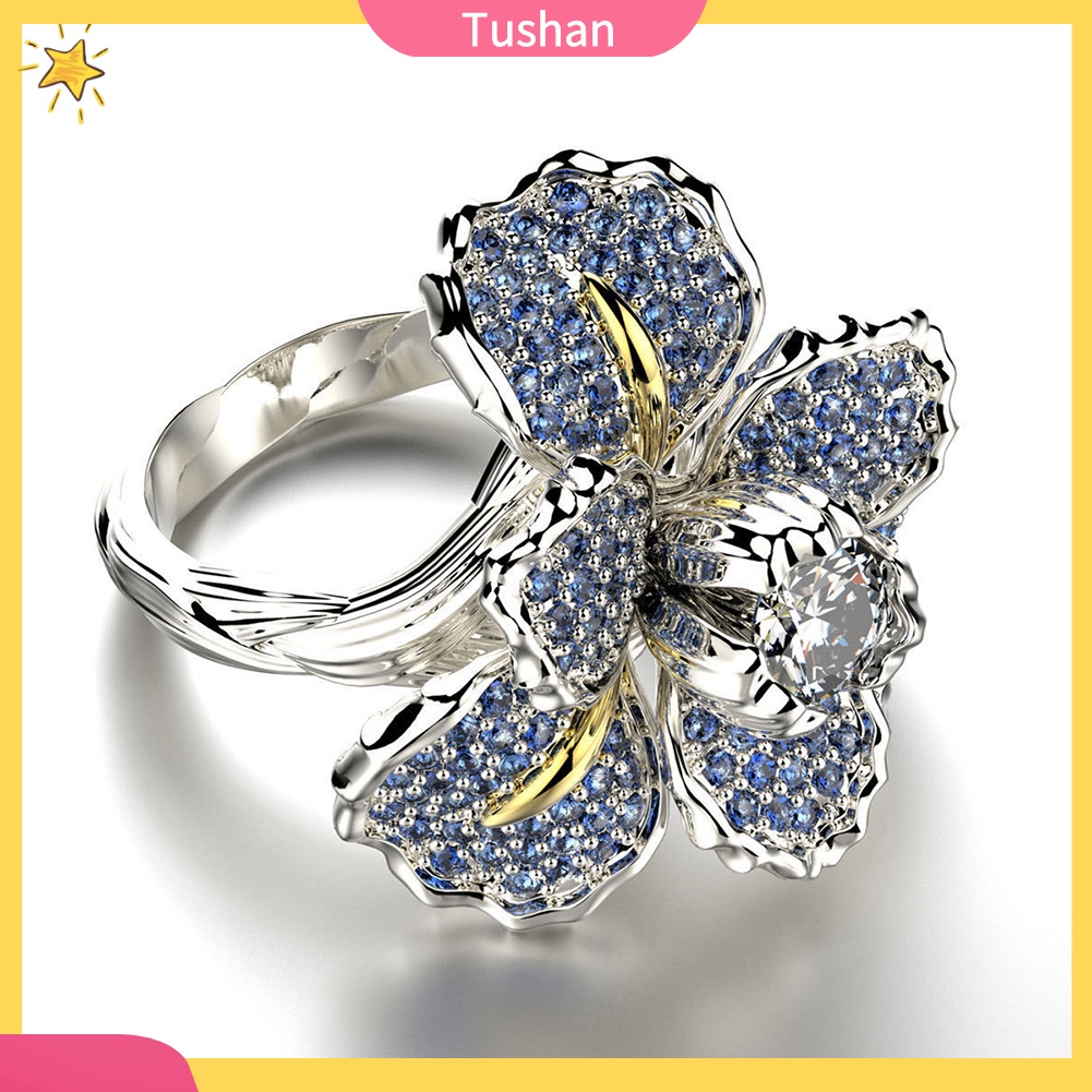 Nhẫn Đính Đá Hình Hoa Sang Trọng