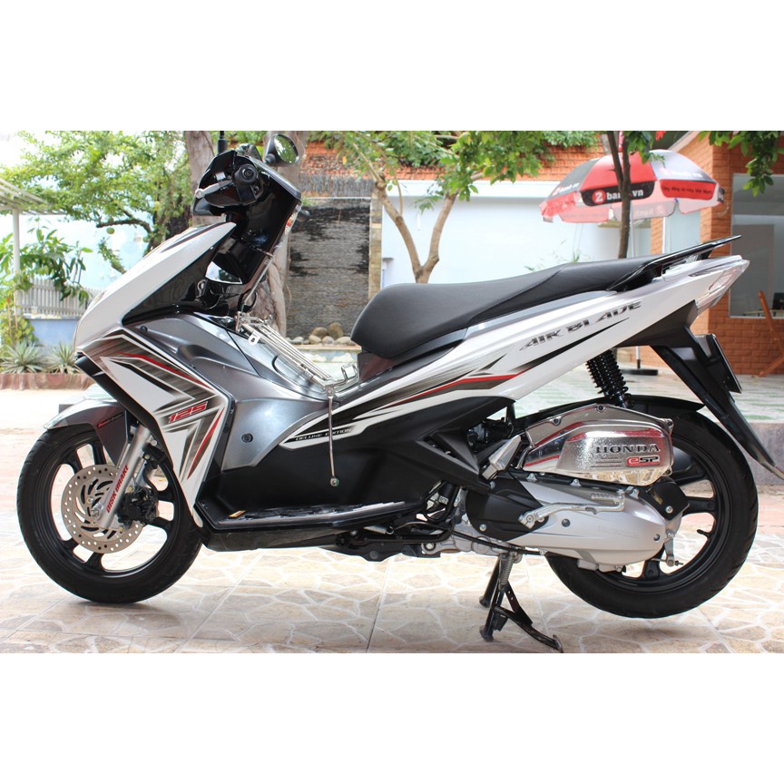 Tay dắt sau tay sách càng sau ab 125 2012- 2013-2014 -2015  màu đen air blade 2012-2015 honda