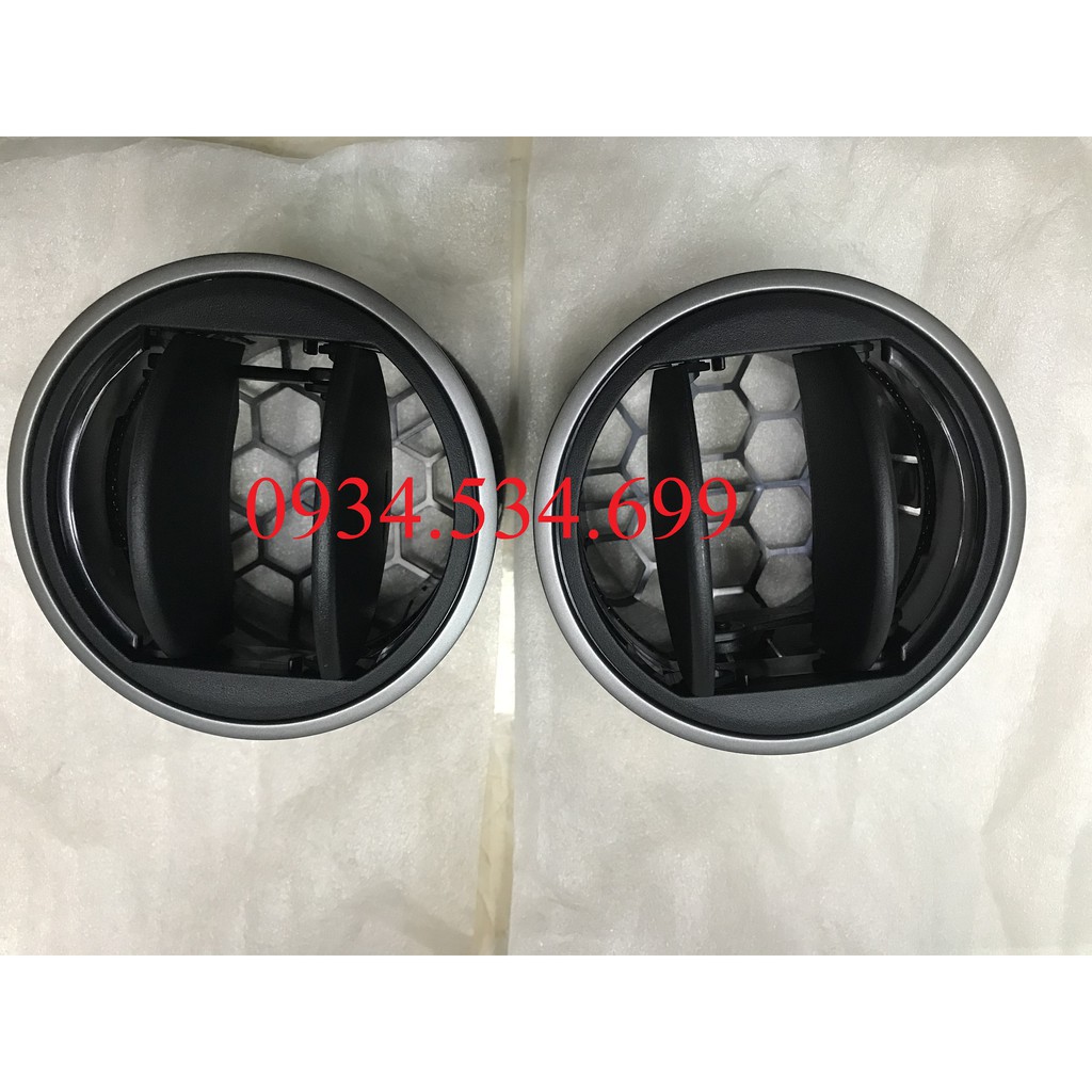 Cửa gió điều hòa BT50  LH RH - UC2H64830A97