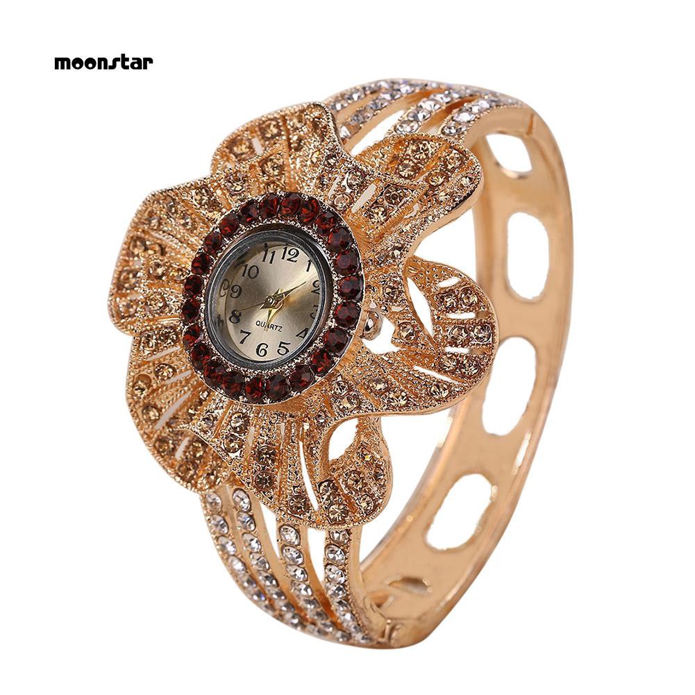 Đồng hồ nữ dây kim loại mặt hoa đính đá thời trang | BigBuy360 - bigbuy360.vn