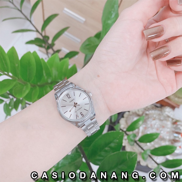 Đồng hồ nữ dây kim loại Casio chính hãng Anh Khuê LTP-V005D-7BUDF (28mm)