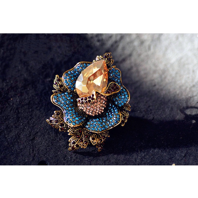 Ghim Cài Áo Hình Hoa Đính Đá Pha Lê Cao Cấp Phong Cách Hàn Quốc Sang Trọng