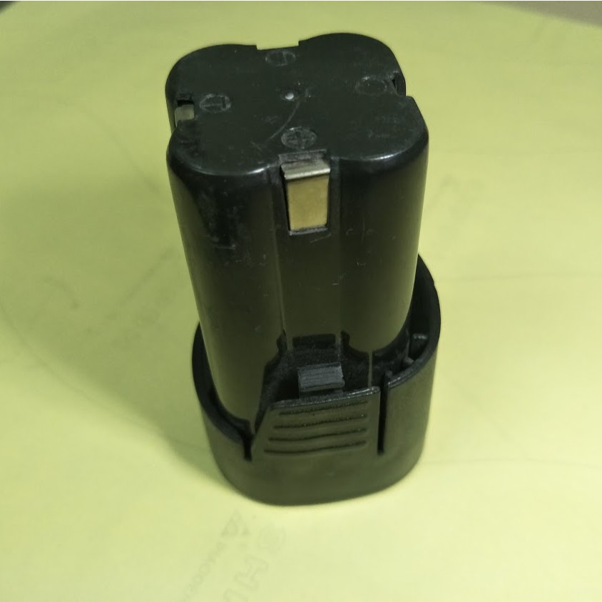 Pin và sạc dự phòng máy khoan pin 16.8v 4 cell pin