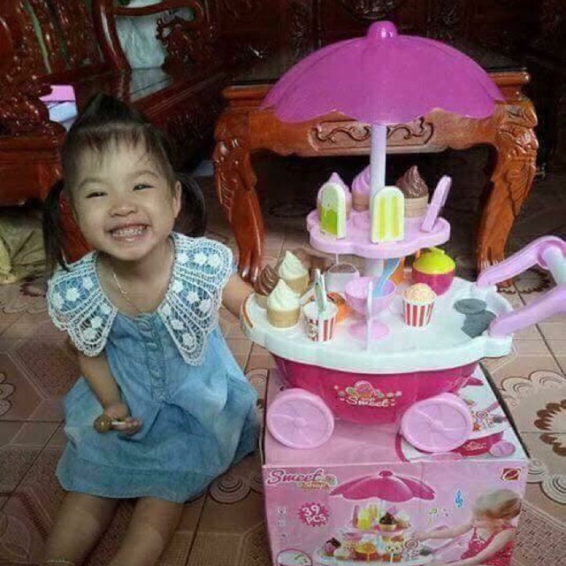 Xe đẩy bán kem