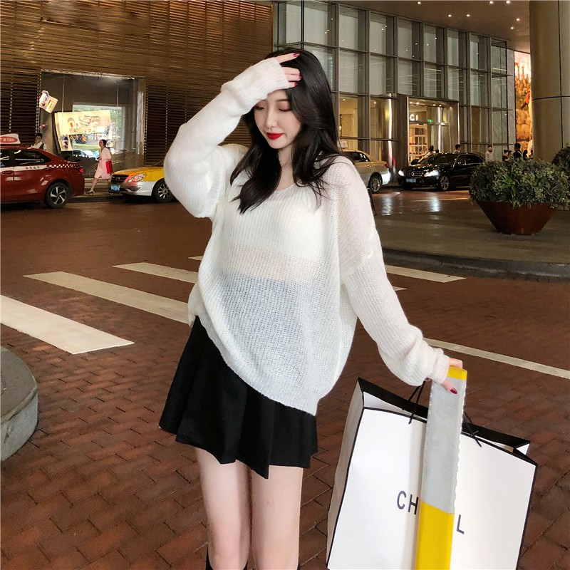 LEEVA - Áo len nữ form rộng cổ V quyến rũ dệt kim K015