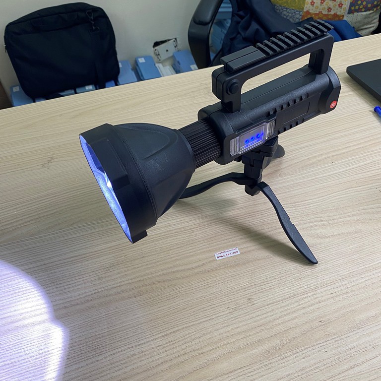 Đèn pin xách tay W590 pha to chiếu cực xa, bóng led P50 siêu sáng – (mã DP152) | BigBuy360 - bigbuy360.vn