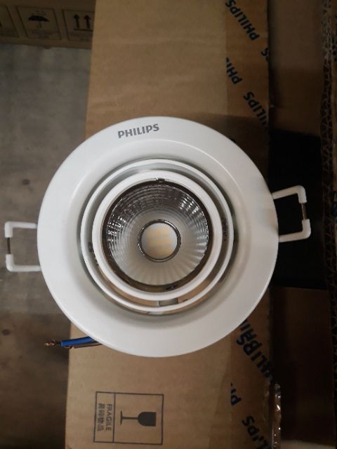 Đèn LED 59776 pomeron 070 7w philips