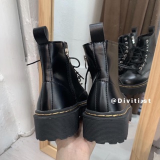 Giày boot màu đen chỉ mã 014