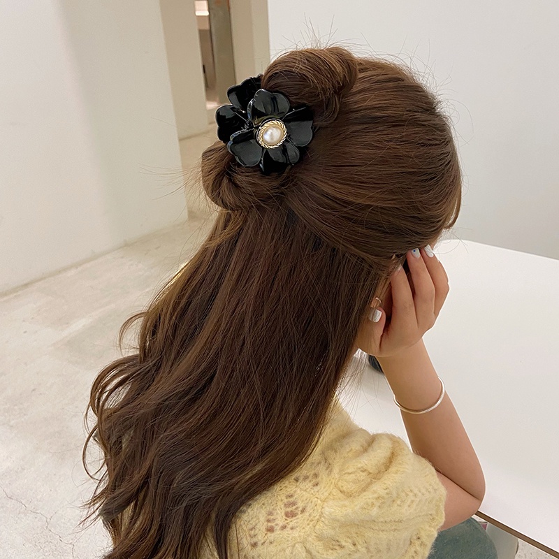 Kẹp tóc càng cua lò xo hoa nhựa 4 cánh dịu dàng tiểu thư K125