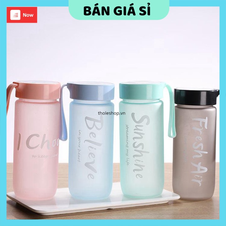 Bình Nước Thể Thao GIGAHOME Bình Nước Tập Gym Bằng Nhựa Trong Suốt 550ml Có Tay Xách 8617