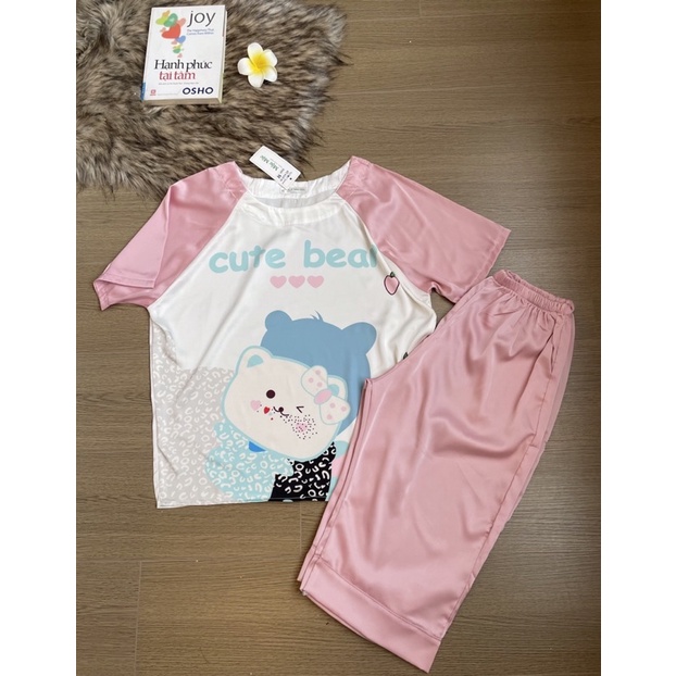 Đồ Bộ Lụa lửng latin cổ tròn cộc tay *siêu cute* nhé. Hình và mẫu chụp là ẢNH THẬT 100%