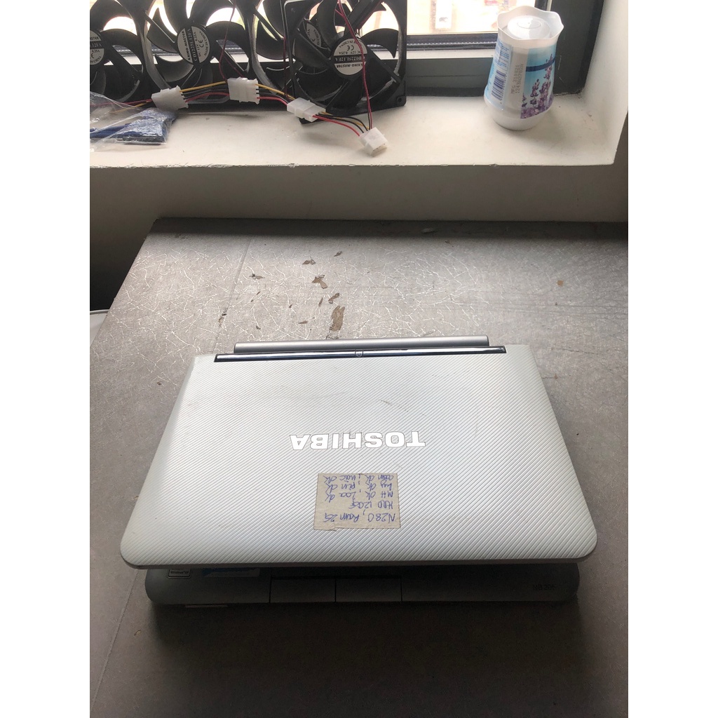 Laptop văn phòng cũ Toshiba NB205,Atom N280,2GB Ram,120GB HDD.