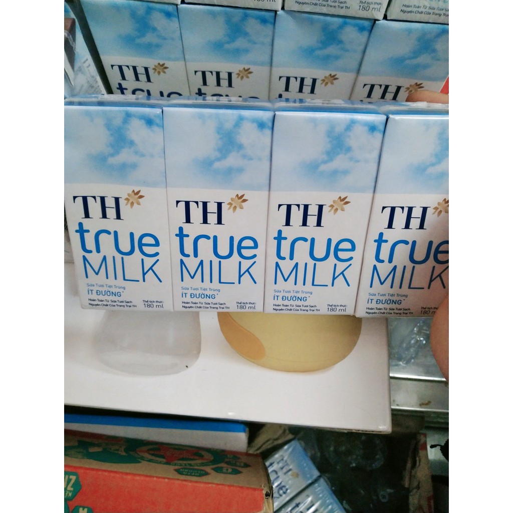 Lốc 4 Hộp 180ml Sữa Tươi TH True Milk date mới