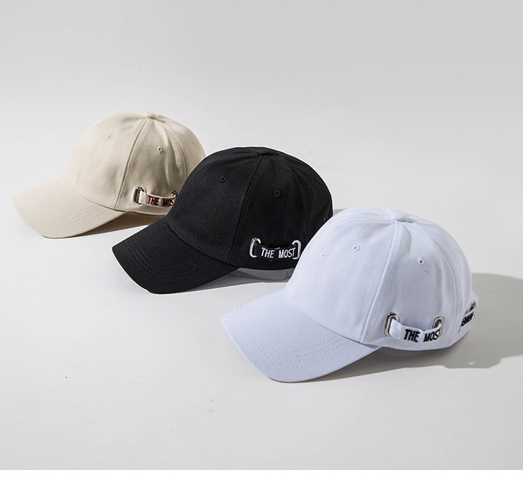 Mũ lưỡi trai thêu chữ phong cách và trẻ trung