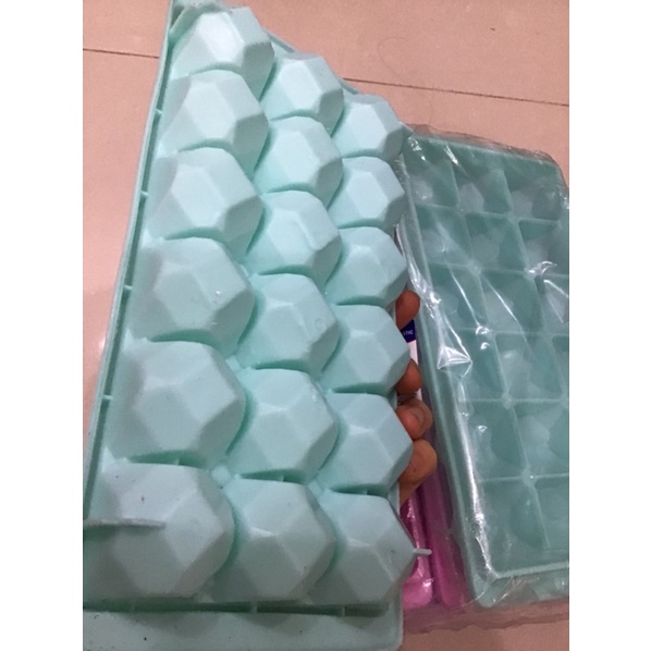 Khuôn làm đá, khay làm đá 18 viên Song Long