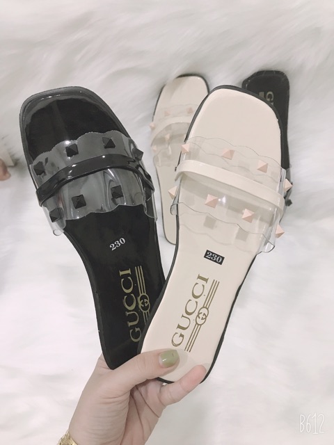 DÉP TRONG QUAI SÓNG TÁN THÁP SIÊU XINH (ẢNH SHOP CHỤP)
